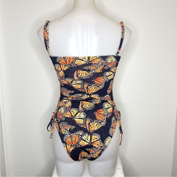 NWT Toluca butterfly swimsuit - Picture 4 of 8